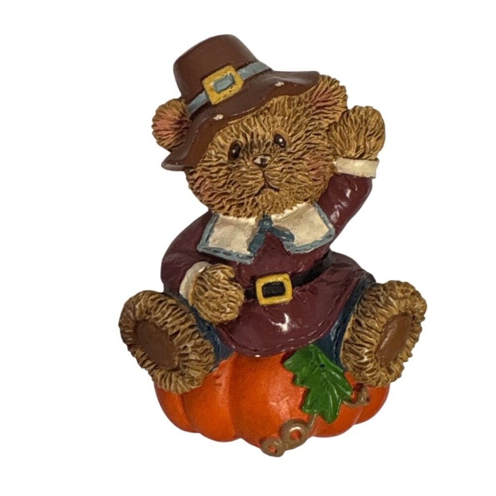 Russ Berrie Bear Pilgrim Magnet Thanksgiving Decoration 2.5" Resin '80s